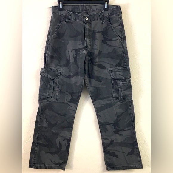 Wrangler Originals Camo Cargo Pants Straight Leg 32W X 30L Gray Green Baggy Y2K - Picture 1 of 9